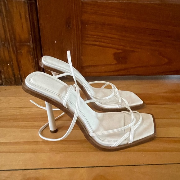 Zara white tie strap heeled sandals - Picture 4 of 4